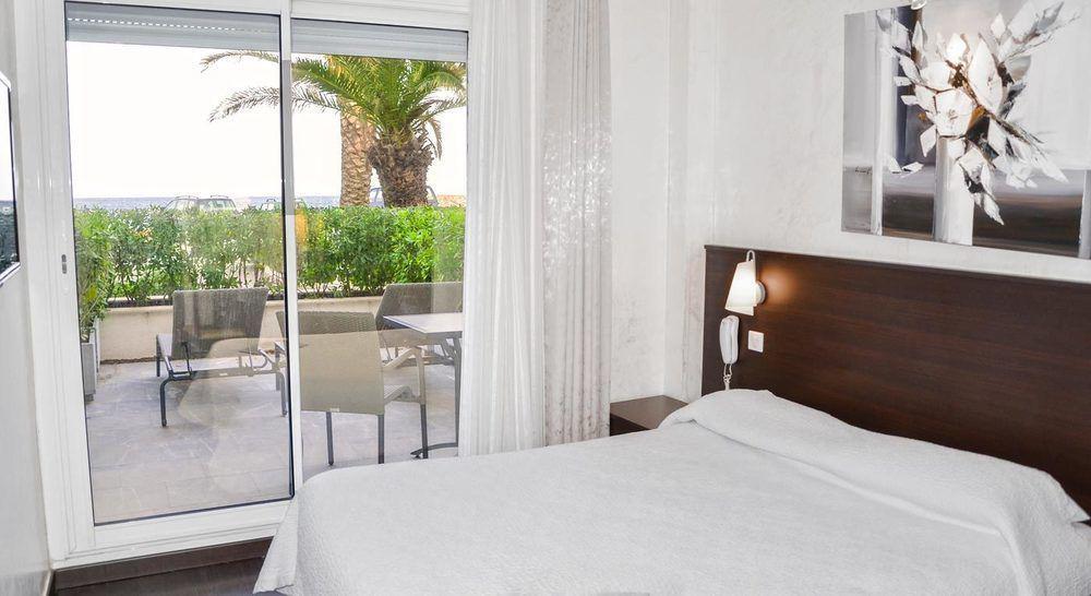 Hotel La Plage Sainte-Maxime Luaran gambar